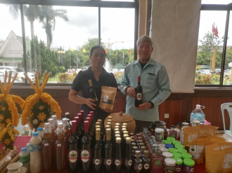 ກຸ່ມປູກມອນລ້ຽງມ້ອນ ສ້າງຜະລິດຕະພັນປອດສານພິດສູ່ສັງຄົມລາວ